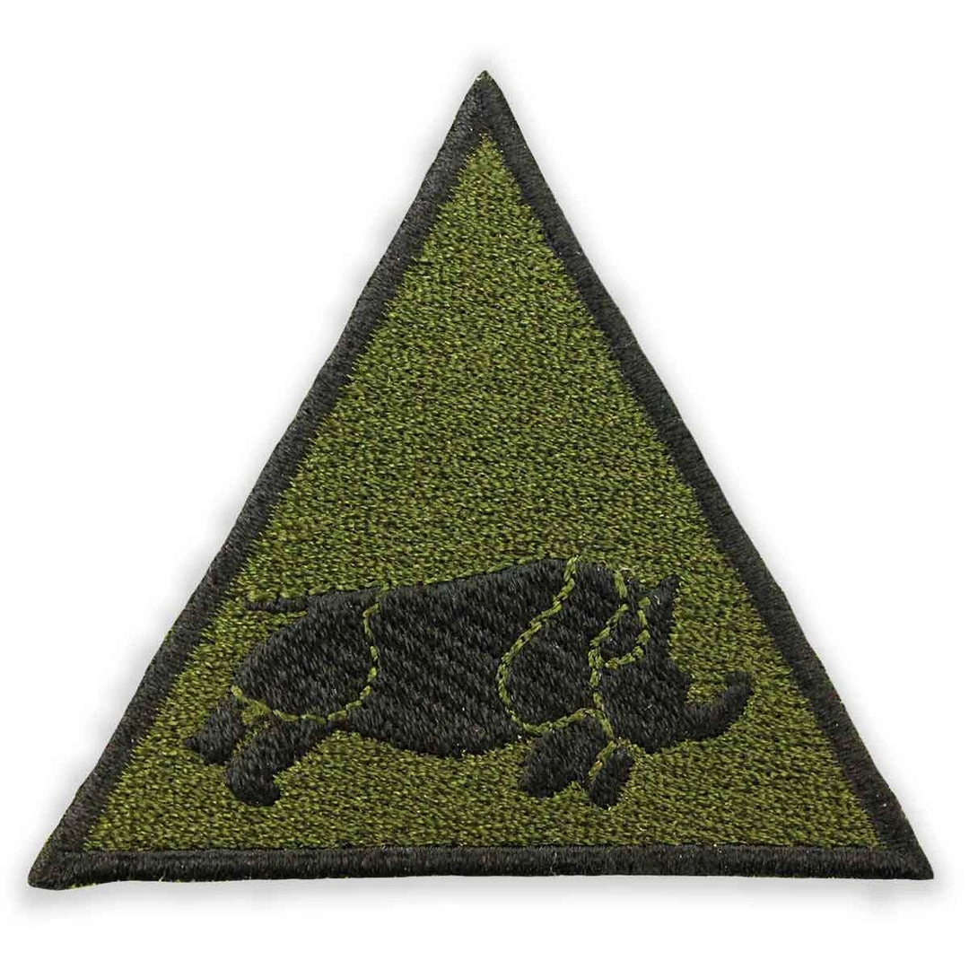 Unbranded 1 UK ARMOURED DIVISION ARM BADGE | Sew-On Patch, 5cm X 5cm Insignia & Patches Unbranded 1 UK ARMOURED DIVISION ARM BADGE | Sew-On Patch, 5cm X 5cm Insignia & Patches