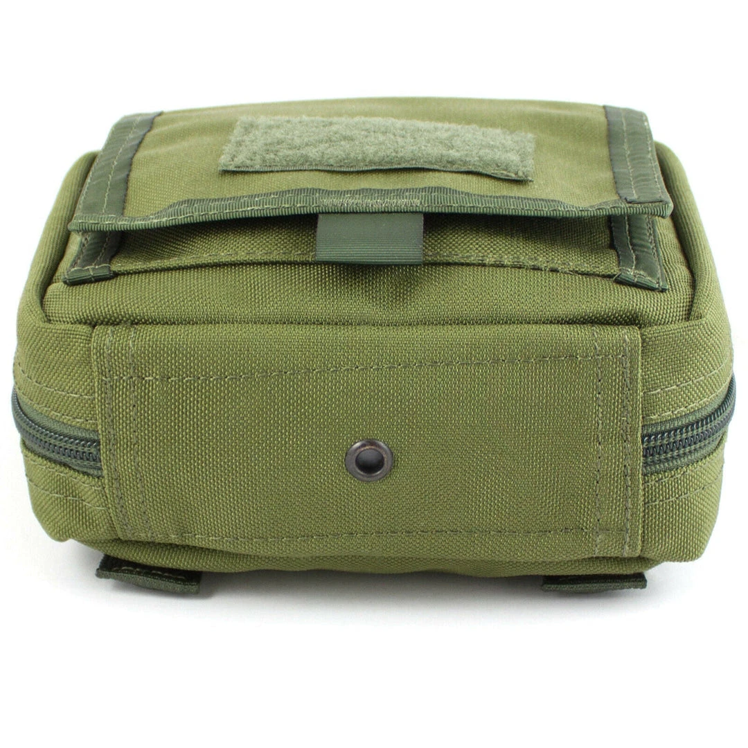 Bulldog Tactical Gear BULLDOG CMT MEDIC POUCH | Clamshell Opening, MOLLE, 17cm X 19cm Pouches & Holders Bulldog Tactical Gear BULLDOG CMT MEDIC POUCH | Clamshell Opening, MOLLE, 17cm X 19cm Pouches & Holders