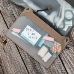 MAGPUL DAKA WINDOW POUCH SMALL | Water-Resistant, 22cm X 15cm 3 MAGPUL DAKA WINDOW POUCH SMALL | Water-Resistant, 22cm X 15cm